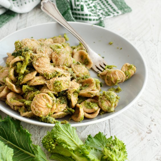 Orecchiette con cime di rapa da mangiare a Bari